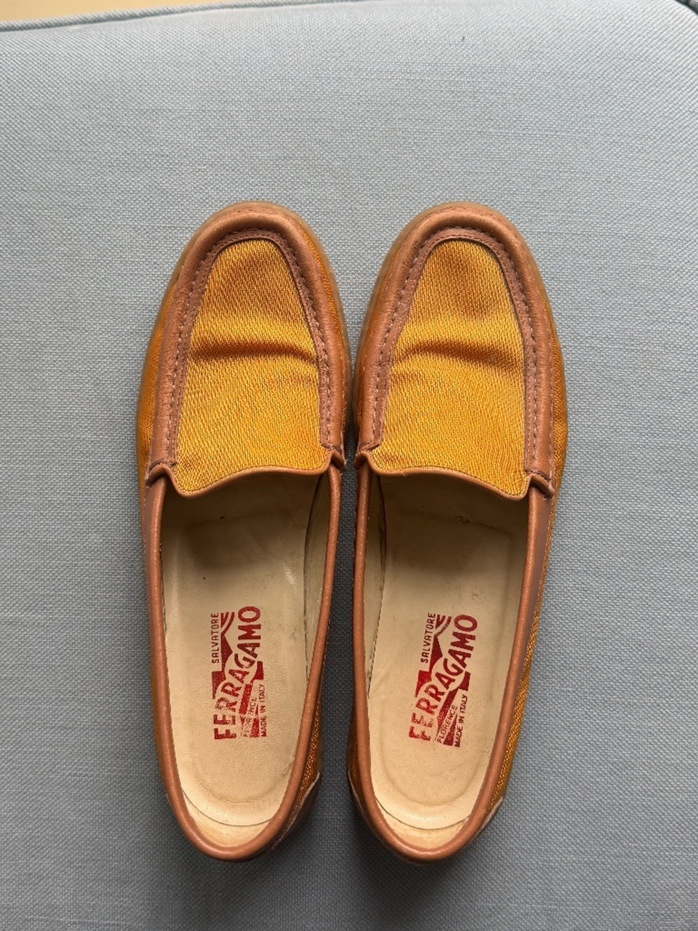 Vintage Ferragamo Womens Loafters, size 8